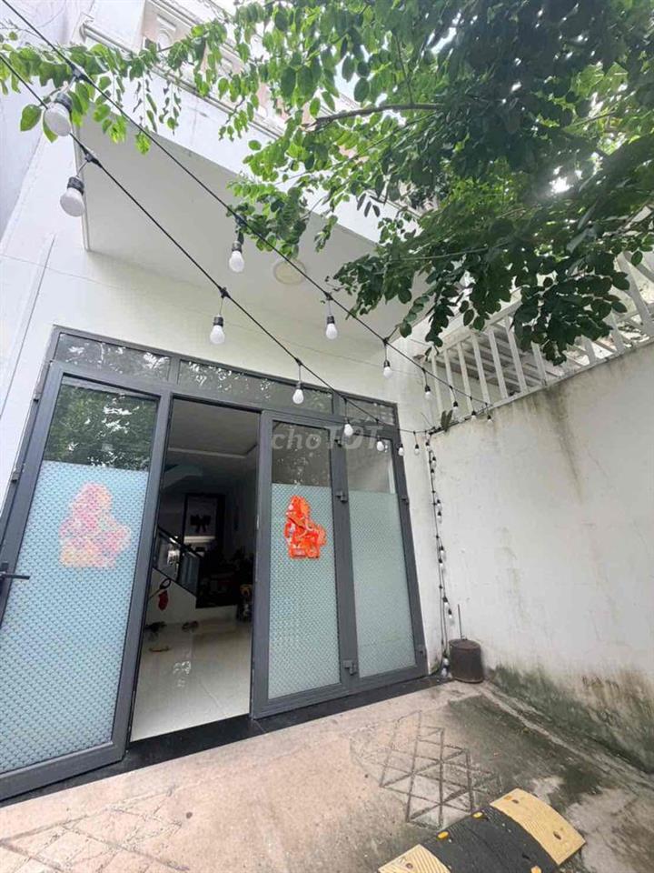 Bán nhà hẻm xe tránh nhau hơi gò cát phú hữu, chính chủ không qua mg