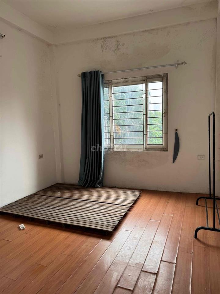 cho thuê nhà 2 tầng 1 tum