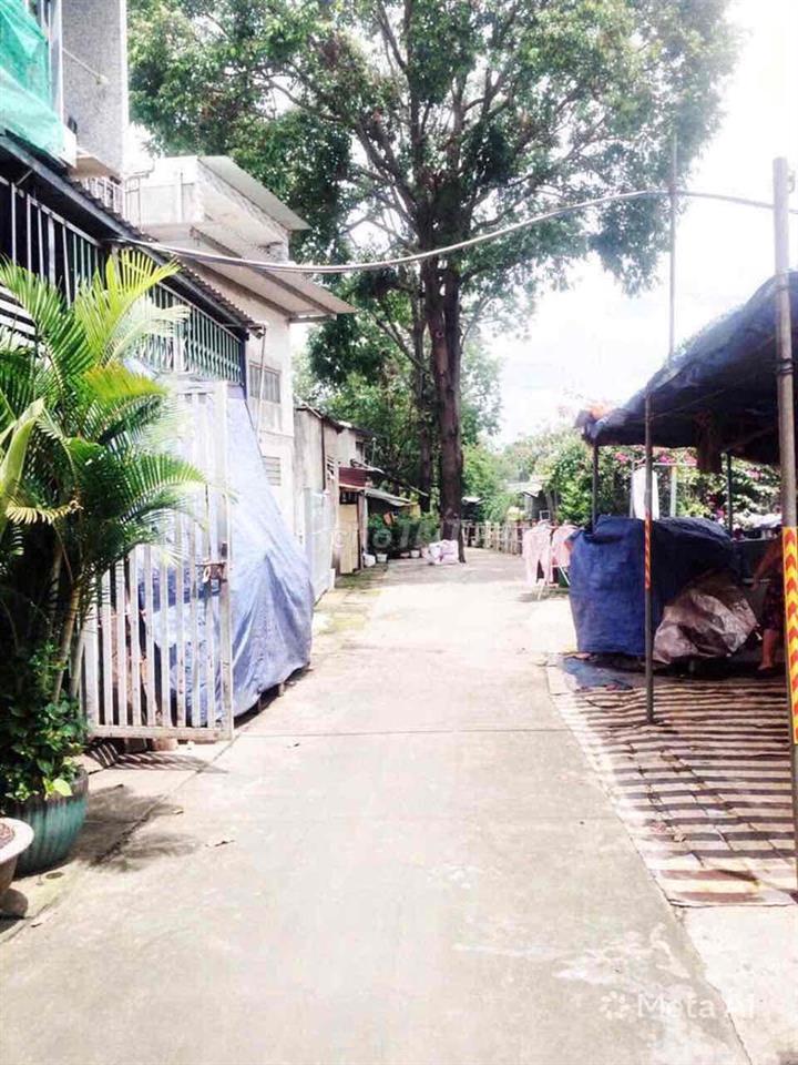 nhà đang ở cần bán