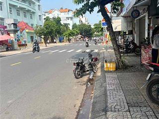 Bán nhà MT Phạm Văn Hai