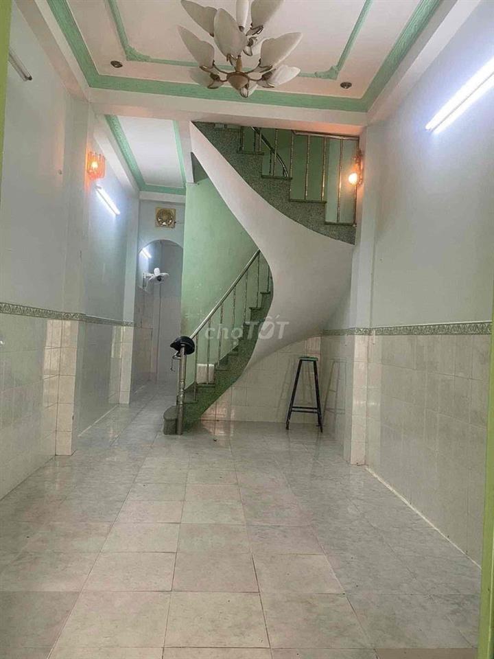 phòng nhỏ dành cho Nữ ngay ĐH Bách Khoa