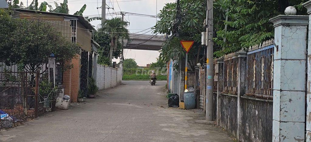 Cần bán gấp - Nhà đẹp - Vị trí thuận tiện, An ninh - Giá Tốt