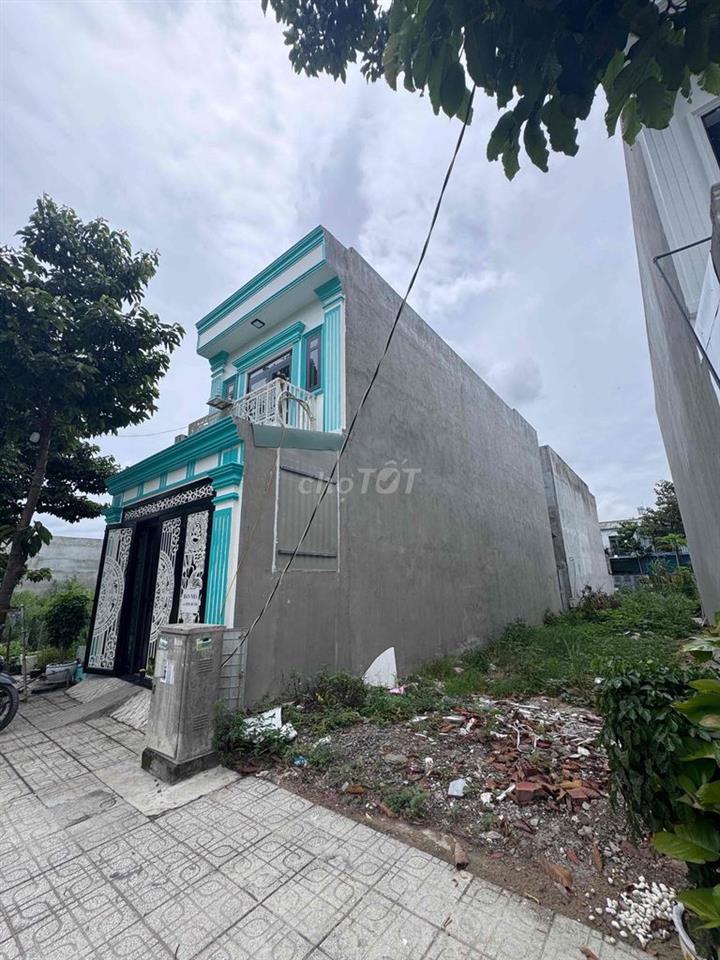 Nhà ở chính chủ đang ở cần bán gấp