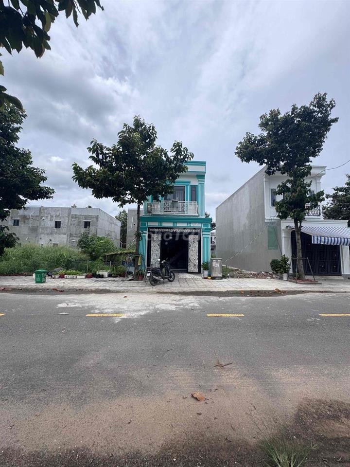 Nhà ở chính chủ đang ở cần bán gấp