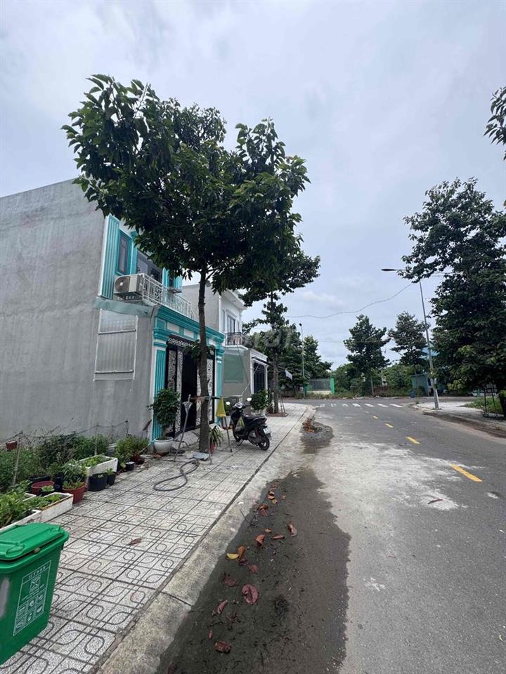 Nhà ở chính chủ đang ở cần bán gấp