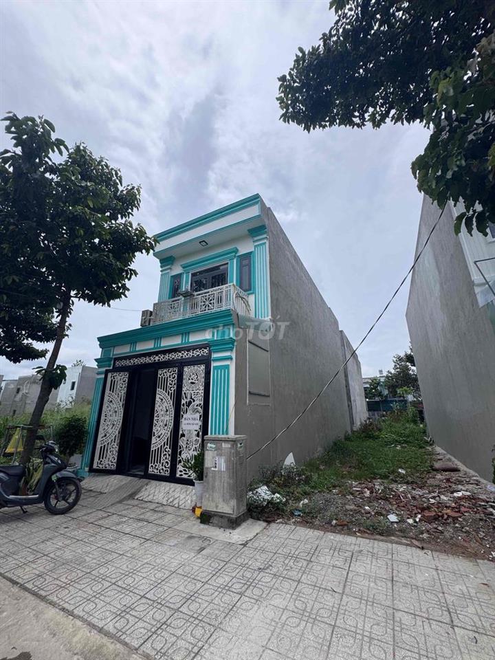 Nhà ở chính chủ đang ở cần bán gấp