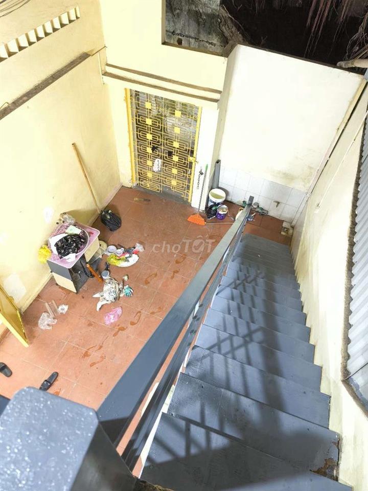cho thuê nhà 2 tầng đường Đà Nẵng 