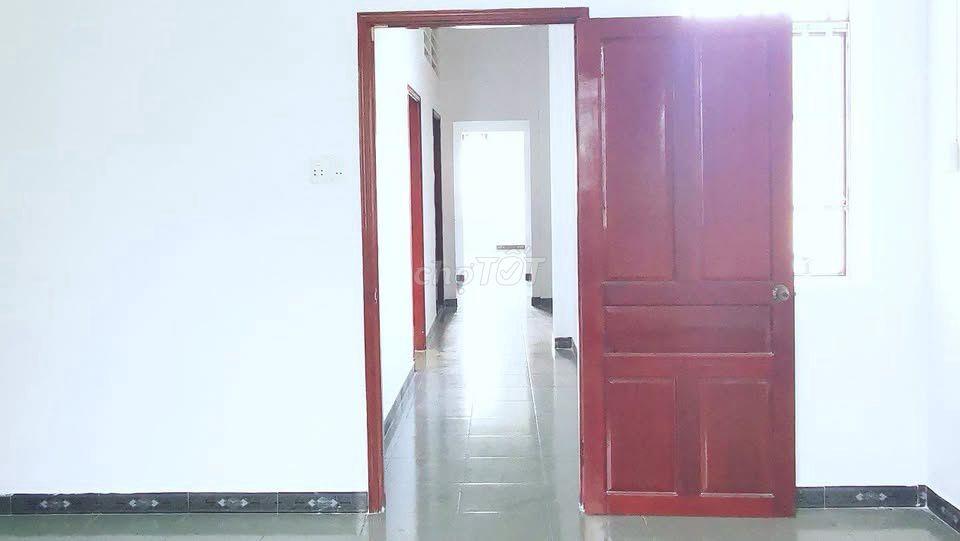 Bán nhà mặt tiền Tỉnh Lộ 10, ngay Chợ Bà Hom, Bình Tân