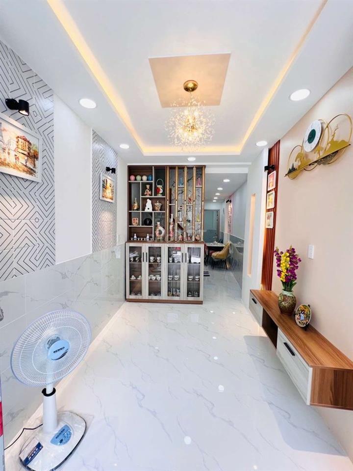 Bán nhà đẹp 40m2 3 tầng Phường Phú Định Quận 8 không quy hoạch 