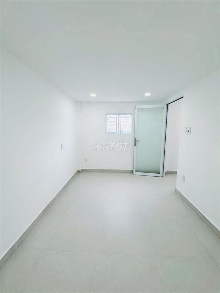 CHO THUÊ NHÀ MỚI CỨNG, TIỆN CHO GIA ĐÌNH Ở HOẶC CÔNG TY KINH DOANH 