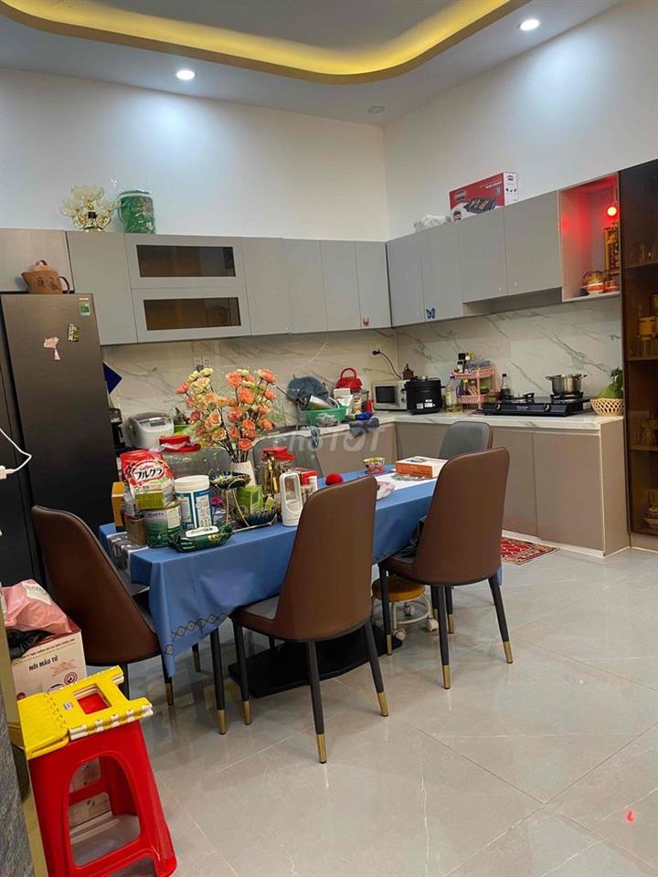 bán nhà phố kcn câu tràm