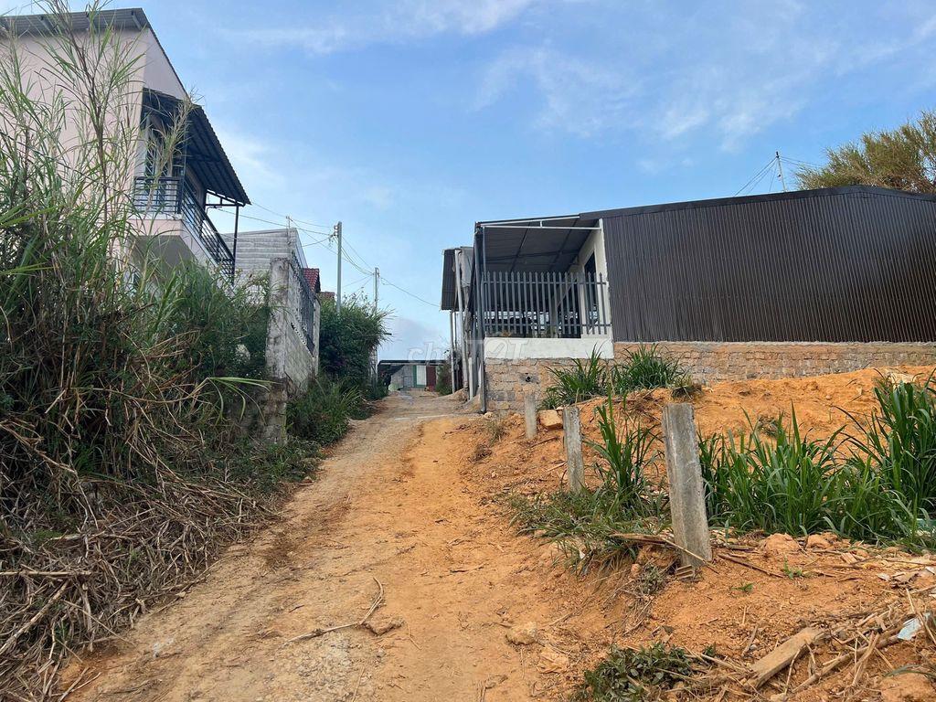 Bán lô đất (có thể lên thổ 100%)