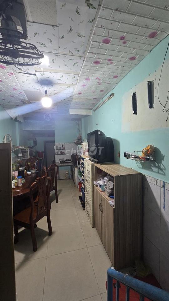 Bán nhà 1 lầu 3pn hẻm đường Lê Văn Duyệt 