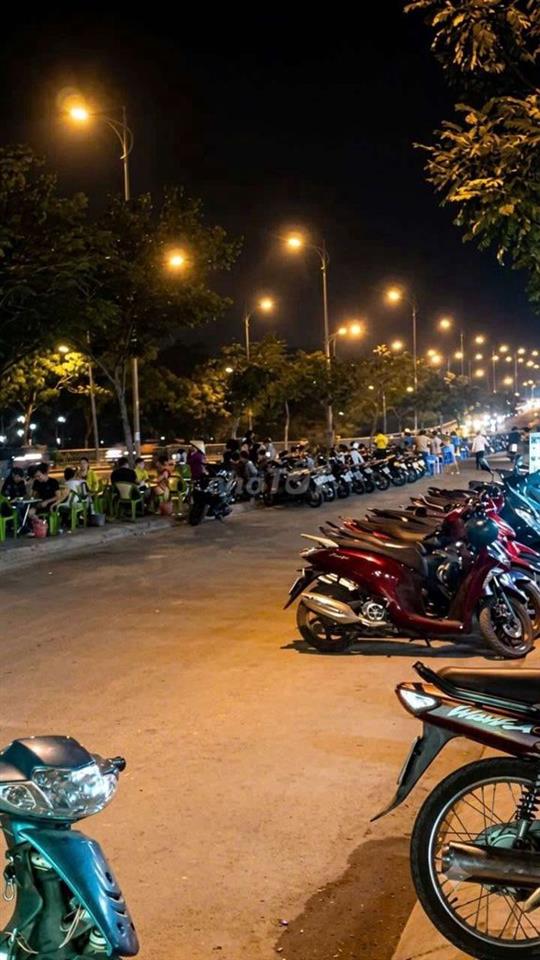 Cho Thuê nhà mặt tiền đường khu đông đúc