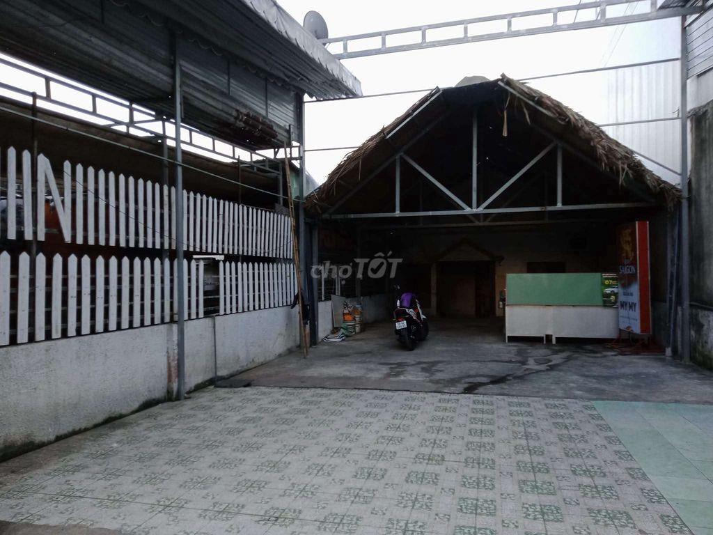 Cho Thuê nhà mặt tiền đường khu đông đúc