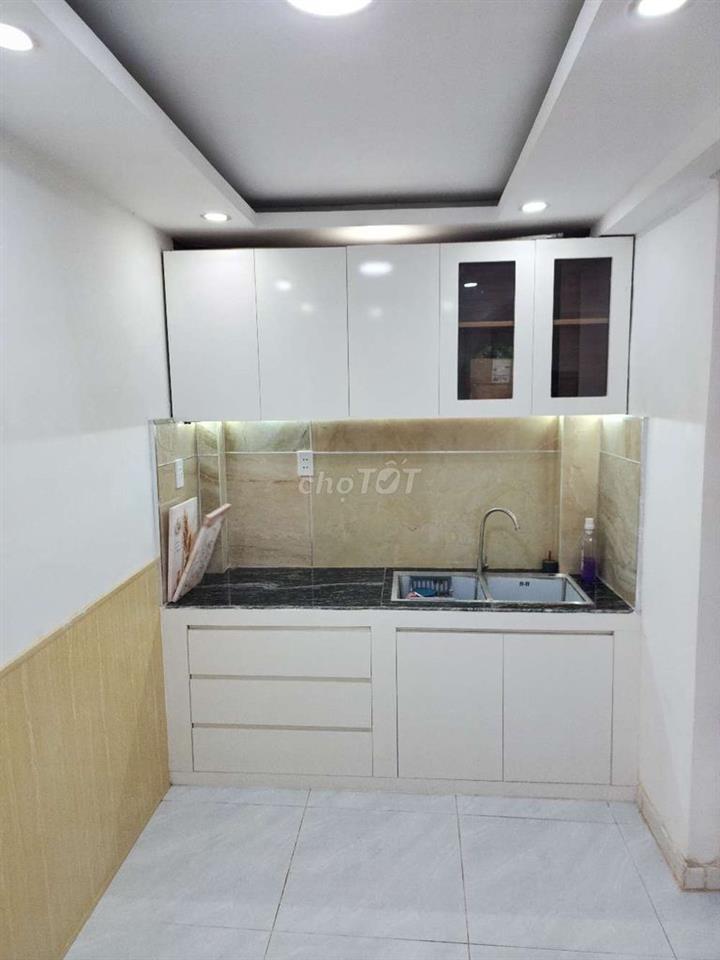 Chính chủ Bán nhà 3/2 - Nguyễn Tri Phương Q10, DT: 5x4m 3 Tầng mới  