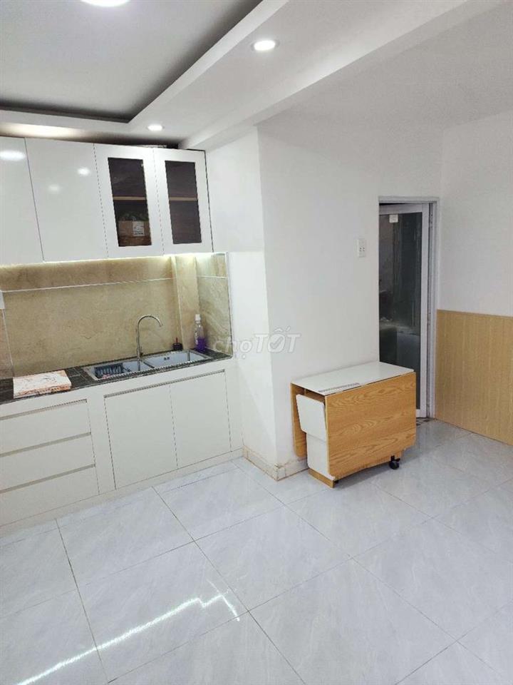 Chính chủ Bán nhà 3/2 - Nguyễn Tri Phương Q10, DT: 5x4m 3 Tầng mới  