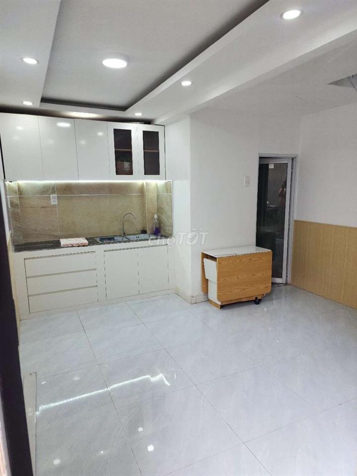Chính chủ Bán nhà 3/2 - Nguyễn Tri Phương Q10, DT: 5x4m 3 Tầng mới  