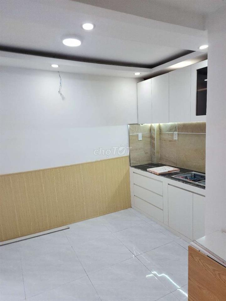 Chính chủ Bán nhà 3/2 - Nguyễn Tri Phương Q10, DT: 5x4m 3 Tầng mới  