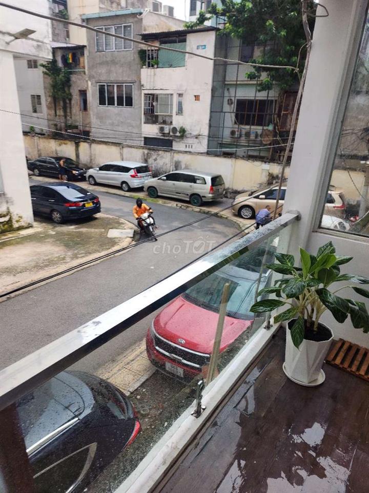 Chính chủ Bán nhà 3/2 - Nguyễn Tri Phương Q10, DT: 5x4m 3 Tầng mới  