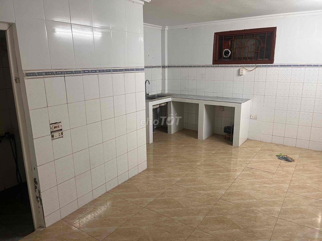 Nhà 2 tầng 1 xép tại ngõ 2 Đại Từ Hoàng Mai