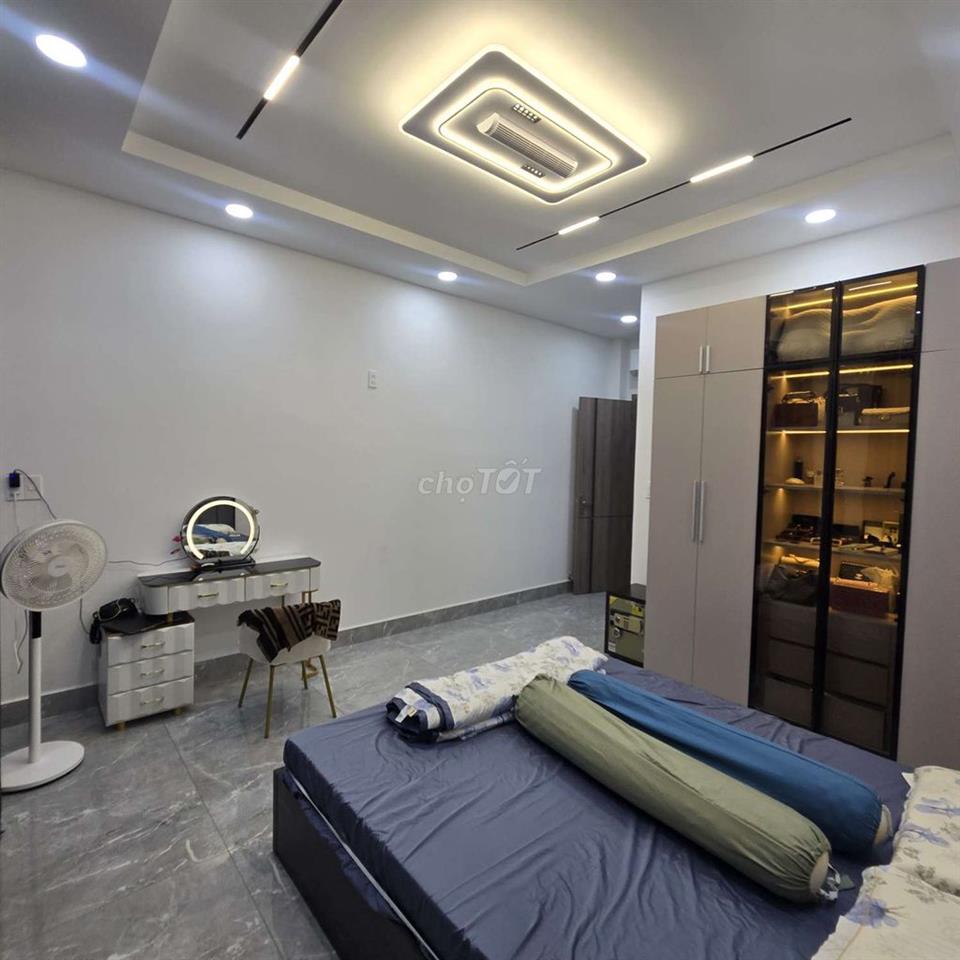 Bán nhà 9 chủ cách mặt tiền Nguyễn Thị Tú 100m