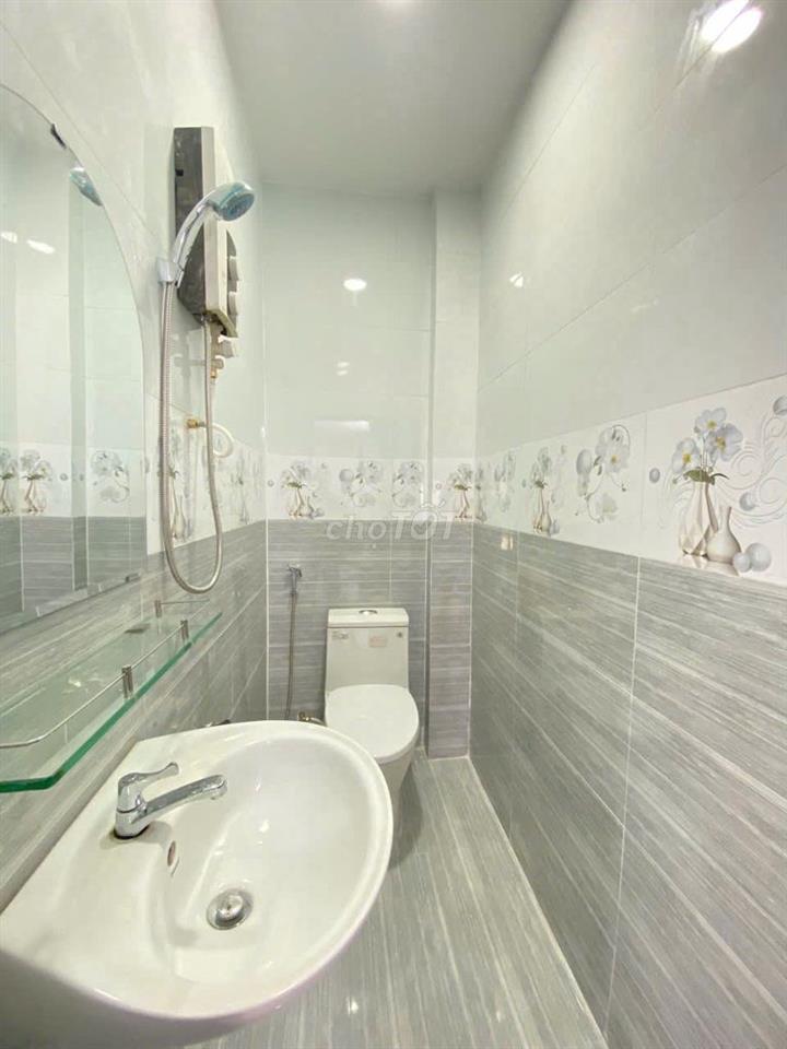 CHÍNH CHỦ CHO THUÊ NHÀ NGUYÊN CĂN – TRẦN PHÚ, QUẬN 5