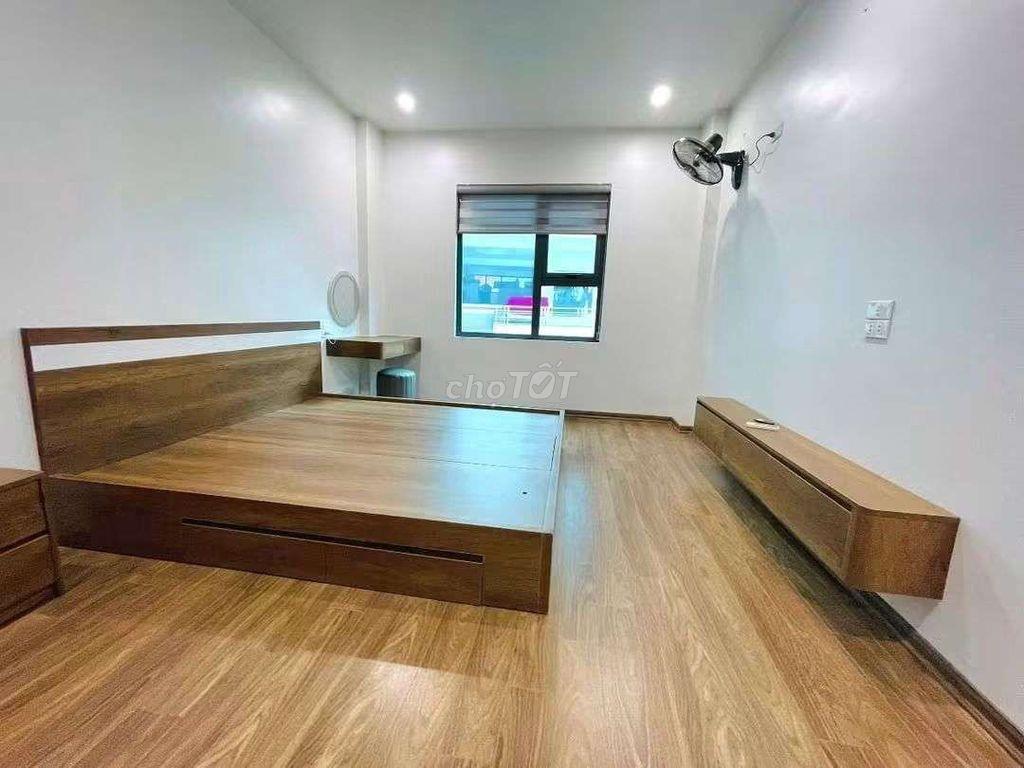 Trung tâm Cầu Giấy 35m X 5T gần ô tô full nội thất ở ngay nhỉnh 9 tỷ