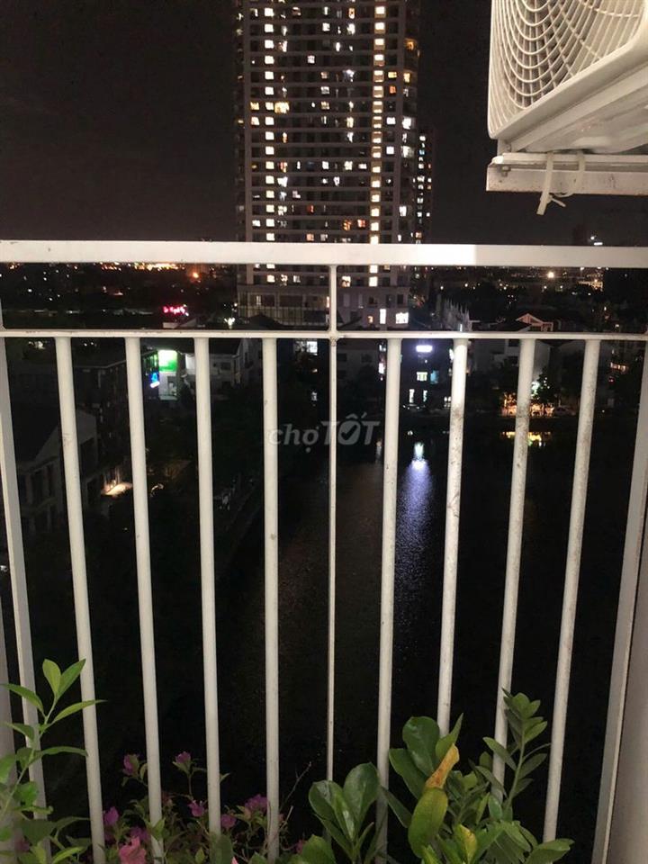 Cho thuê căn hộ 63,5m2 có 2PN, 2WC. Đ/c: Tòa HH1, FLC Đại Mỗ, Hà Nội.