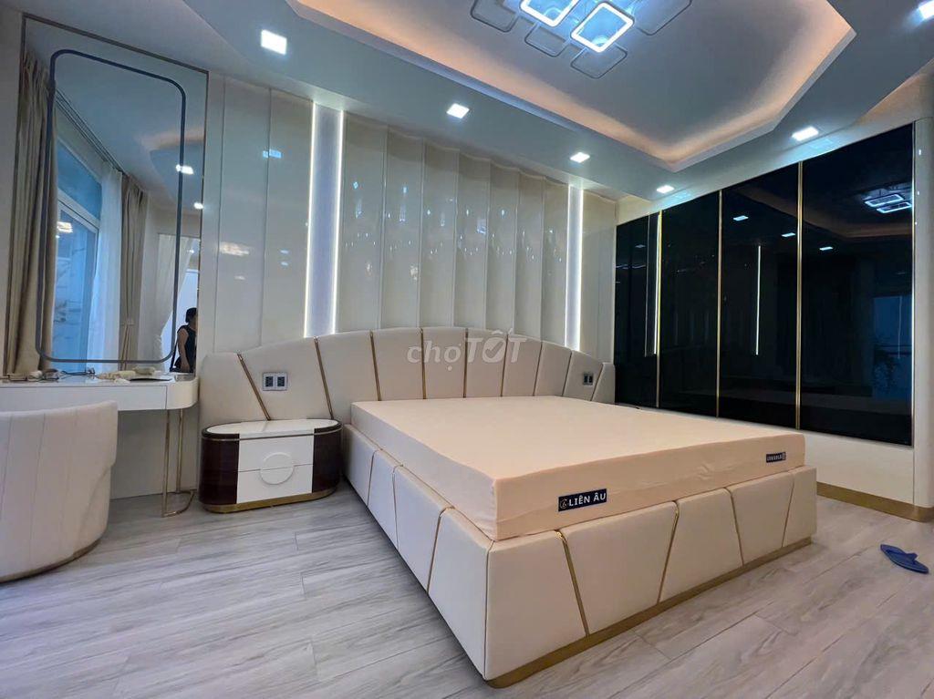 BÁN CĂN SATRA PENTHOSE PHÚ NHUẬN 300M2 GIÁ 25 TỶ
