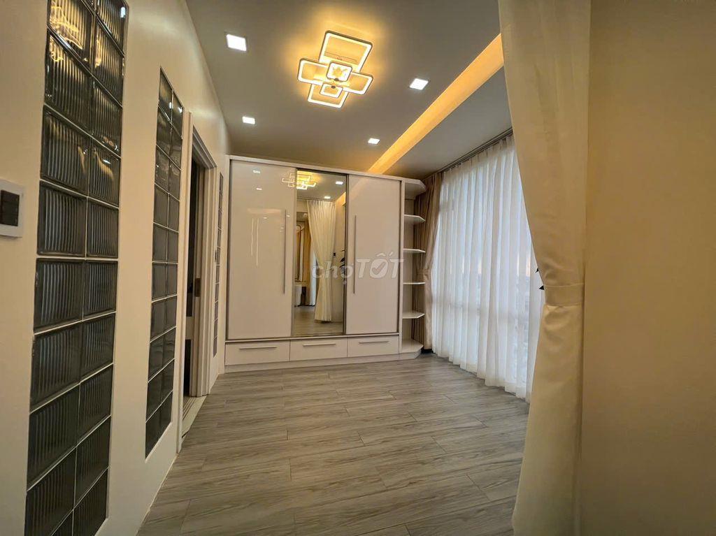 BÁN CĂN SATRA PENTHOSE PHÚ NHUẬN 300M2 GIÁ 25 TỶ
