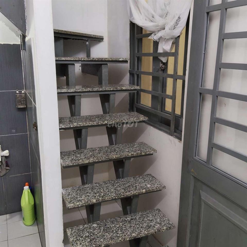 Phòng thoáng mát an ninh giờ tự do Lê Đức Thọ Gò Vấp 