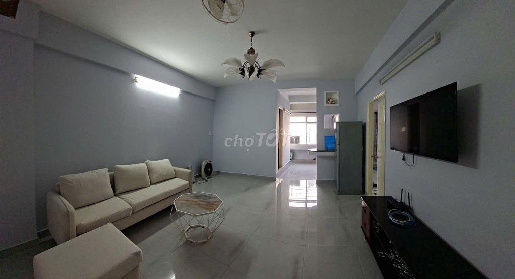 Chính chủ cho thuê căn góc 1 PN, đủ nội thất. Nhà sáng, thoáng mát.