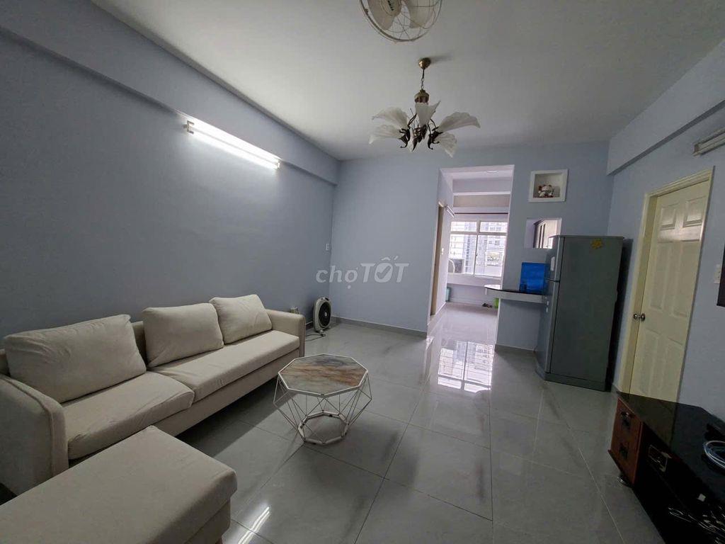 Chính chủ cho thuê căn góc 1 PN, đủ nội thất. Nhà sáng, thoáng mát.