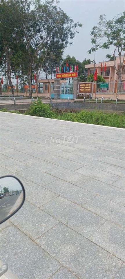 bán đất mặt tiền 
