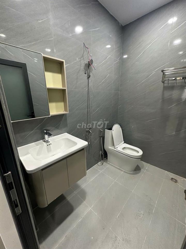 PHÒNG FULL NỘI THẤT THANG MÁY HƠN 35M2 GIÁ RẺ THÊM VIEW CẢ LANDMARK