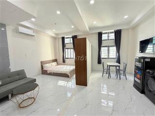 PHÒNG FULL NỘI THẤT THANG MÁY HƠN 35M2 GIÁ RẺ THÊM VIEW CẢ LANDMARK