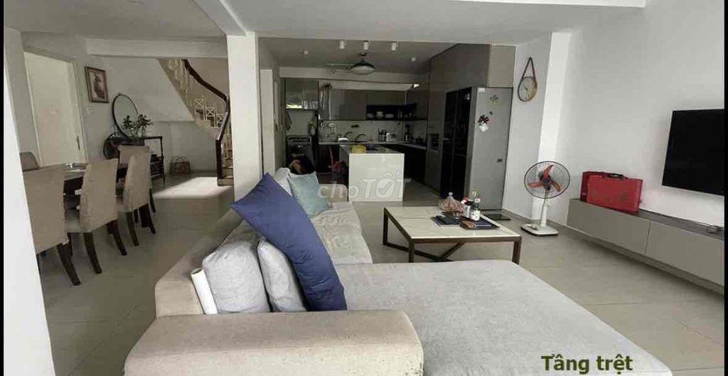 VILLA 1/ PHÚ NHUẬN GẦN SÂN BAY BÁN GẤP