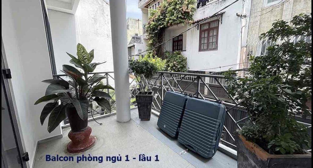 VILLA 1/ PHÚ NHUẬN GẦN SÂN BAY BÁN GẤP