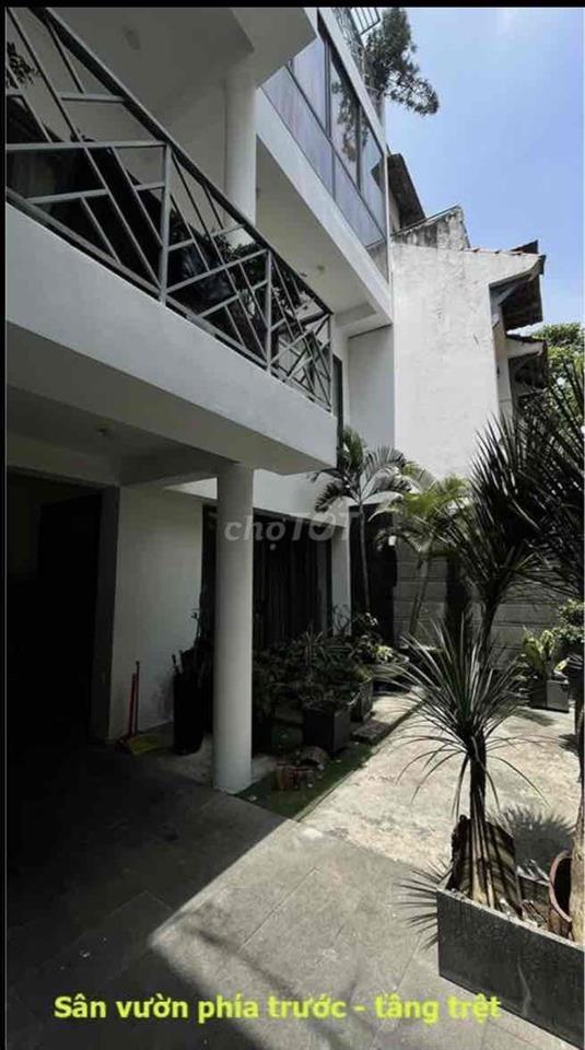 VILLA 1/ PHÚ NHUẬN GẦN SÂN BAY BÁN GẤP