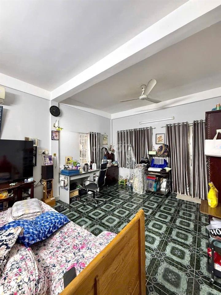 -Nhà Sư Vạn Hạnh . Diện tích 46m (4m*11.6m).4tầng btct . Giá 9tỷ.