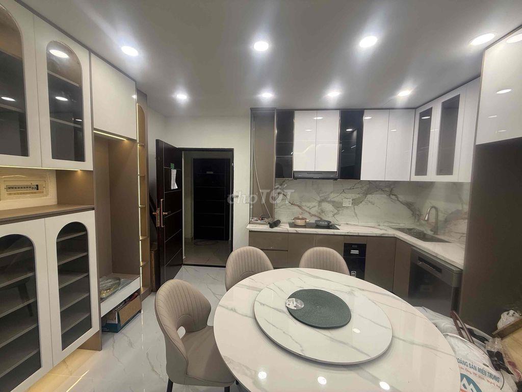 cần bán căn hộ cao cấp phú mỹ hưng q7