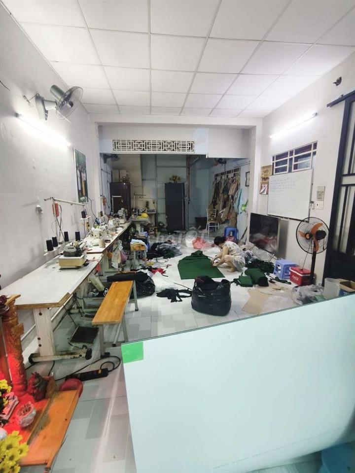 Nhà 1 trệt 1 lầu cần bán