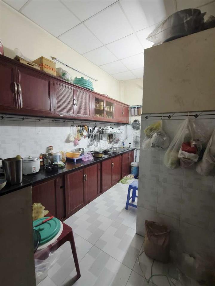 Nhà 1 trệt 1 lầu cần bán