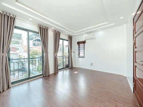 Chính chủ có nhà 4 phòng ngủ gần Wellspring cần cho gia đình thuê