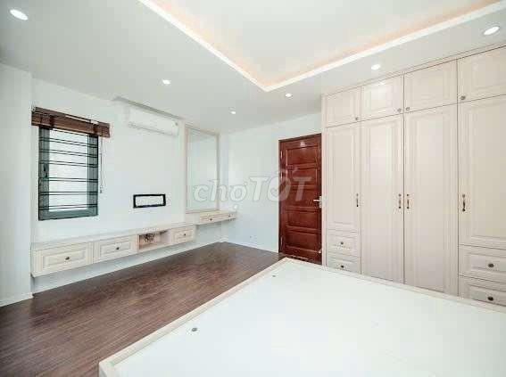 Chính chủ có nhà 4 phòng ngủ gần Wellspring cần cho gia đình thuê
