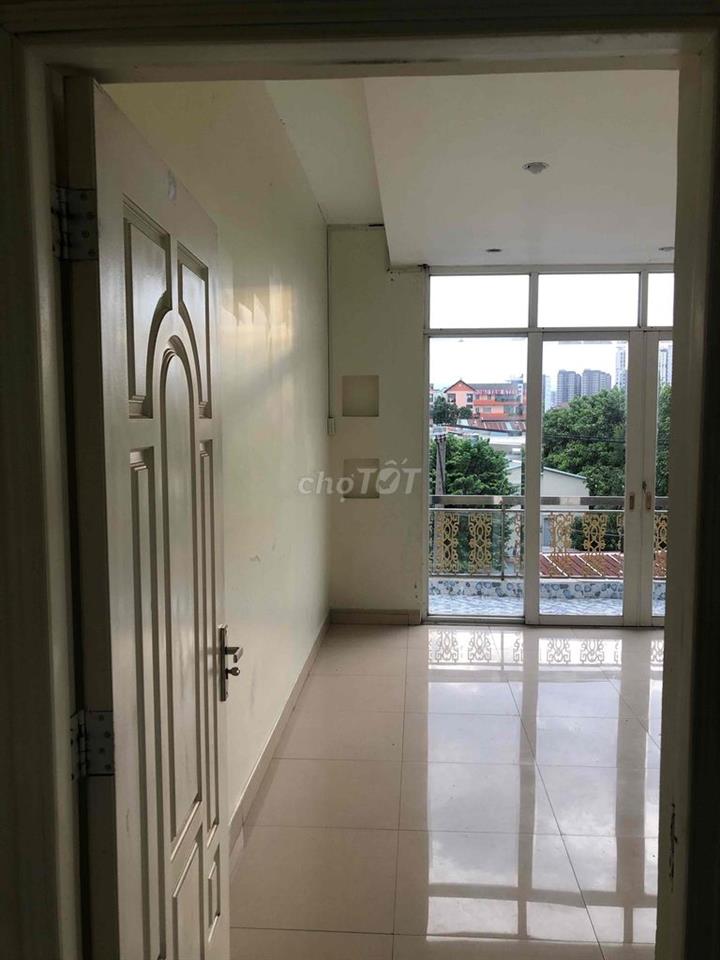 nhà mới đẹp cao ráo an ninh sạch sẽ