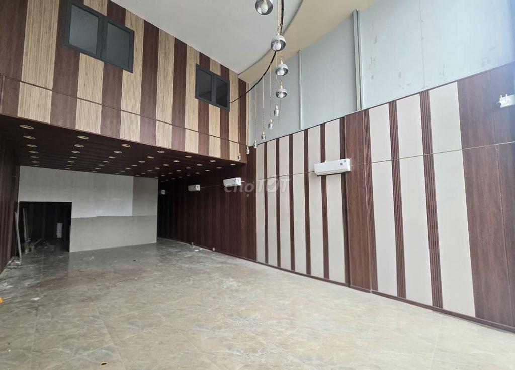 Sang nhượng mặt bằng nhà hàng mặt tiền 30/4, Dương Đông, Phú Quốc