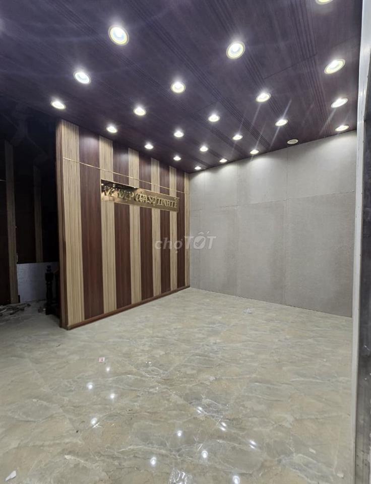 Sang nhượng mặt bằng nhà hàng mặt tiền 30/4, Dương Đông, Phú Quốc