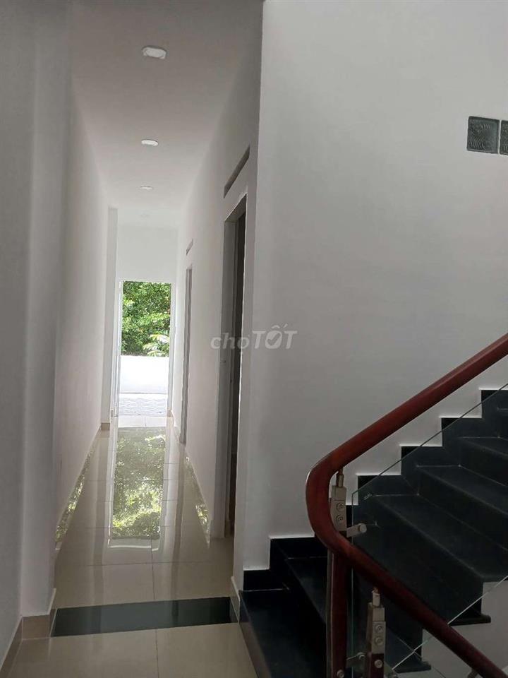 Bán nhà4×22m,1 trệt,1 lầu,1 tumê